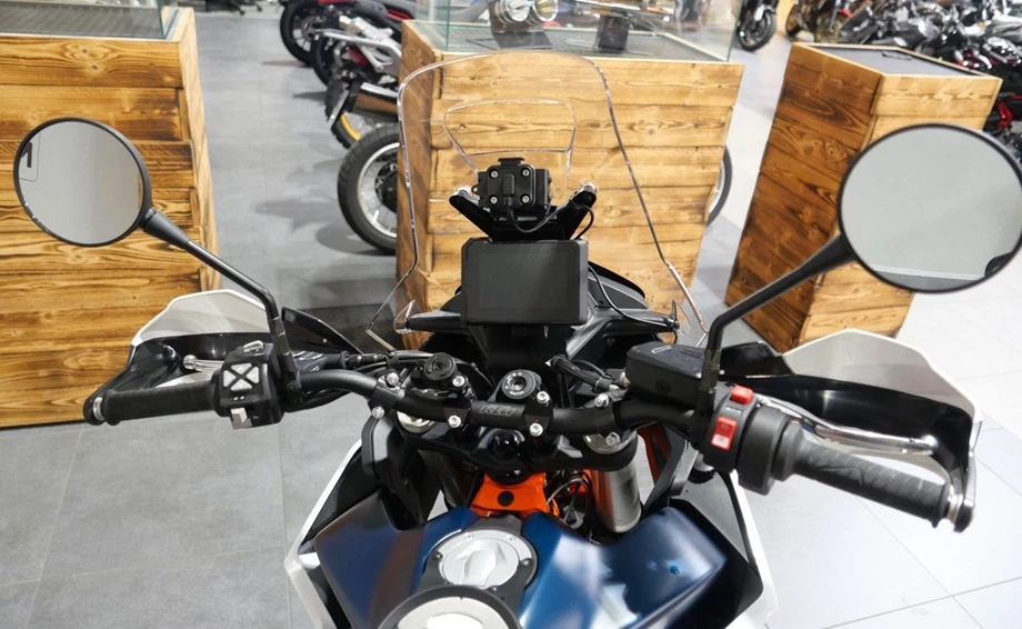 Angebot KTM 890 Adventure R Bild 7: Angebot KTM 890 Adventure R