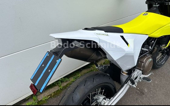 Neufahrzeug Husqvarna 701 Supermoto - Bild 4