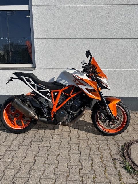 KTM 1290 Super Duke R 
