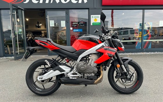 Gebrauchtmotorrad Aprilia Tuono 457 - Bild 8