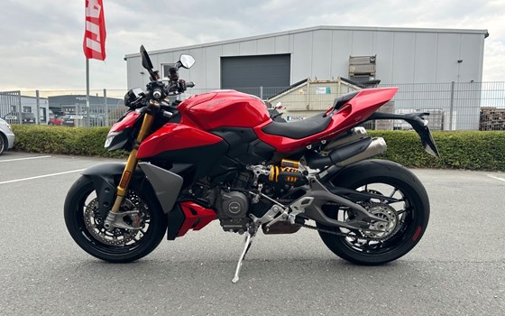 Gebrauchtmotorrad Ducati Streetfighter V2 S - Bild 4