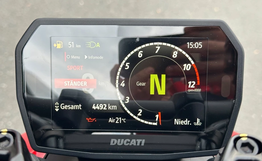 Angebot Ducati Streetfighter V2 S Bild 9: Angebot Ducati Streetfighter V2 S