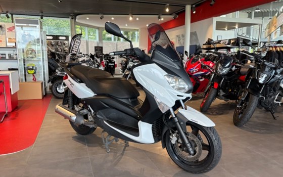 Gebrauchtmotorrad Yamaha X-Max 250 - Bild 3
