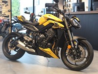 Gebrauchtmotorrad Triumph Street Triple RS