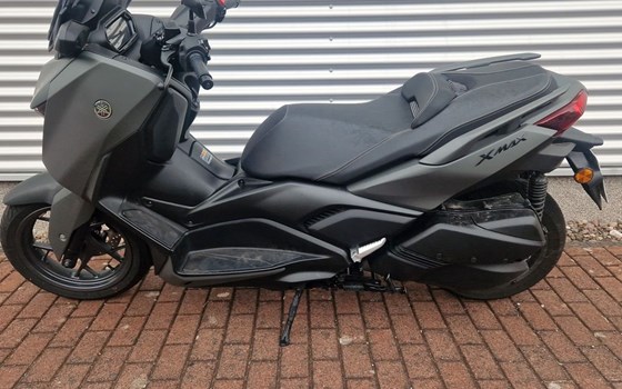 Gebrauchtmotorrad Yamaha XMAX 300 - Bild 2
