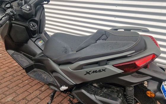 Gebrauchtmotorrad Yamaha XMAX 300 - Bild 3