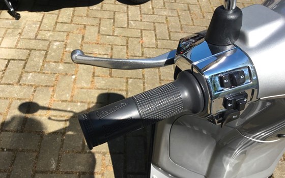 Neufahrzeug Vespa Elettrica 70 km/h - Bild 13