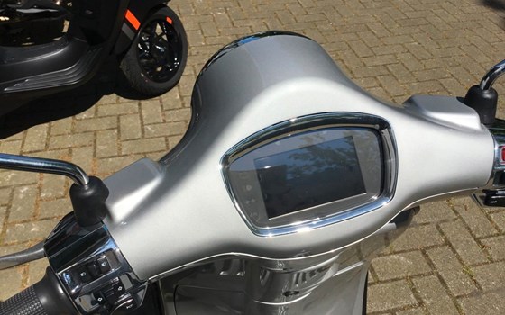 Neufahrzeug Vespa Elettrica 70 km/h - Bild 14