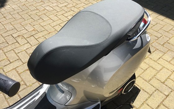 Neufahrzeug Vespa Elettrica 70 km/h - Bild 16