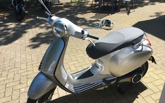 Neufahrzeug Vespa Elettrica 70 km/h - Bild 6
