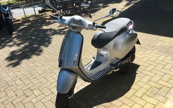 Neufahrzeug Vespa Elettrica 70 km/h - Bild 7