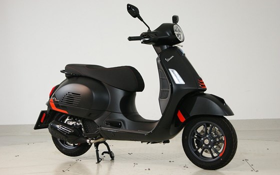 Neufahrzeug Vespa GTS 125 Super Sport - Bild 4 Neufahrzeug Vespa GTS 125 Super Sport - Bild 4