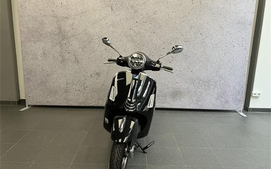 Gebrauchtmotorrad Piaggio Beverly 300 i.e.S - Bild 3 Gebrauchtmotorrad Piaggio Beverly 300 i.e.S - Bild 3