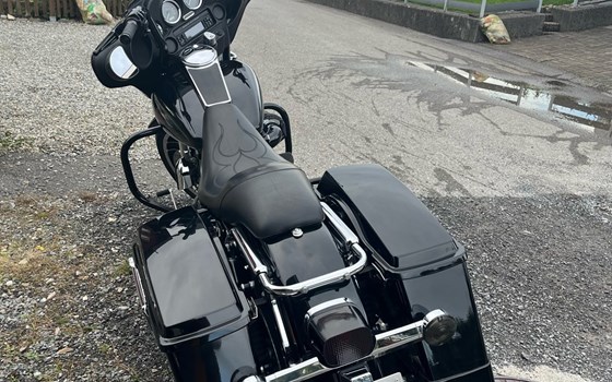 Gebrauchtmotorrad Harley-Davidson Electra Glide Classic FLHTC - Bild 2