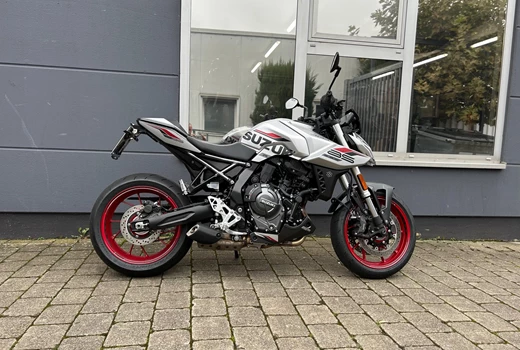 Suzuki GSX-8S