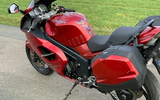 Gebrauchtmotorrad Triumph Sprint ST 1050 - Bild 4