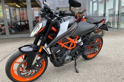 KTM 390 Duke