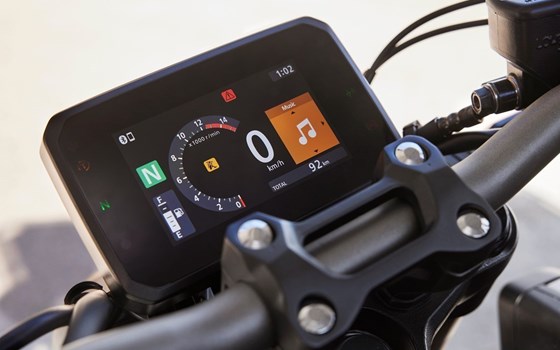 Neufahrzeug Honda CB650R E-Clutch - Bild 4