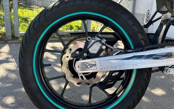 Gebrauchtmotorrad Rieju MRT 50 All Black - Bild 12 Gebrauchtmotorrad Rieju MRT 50 All Black - Bild 12