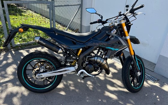 Gebrauchtmotorrad Rieju MRT 50 All Black - Bild 28 Gebrauchtmotorrad Rieju MRT 50 All Black - Bild 28