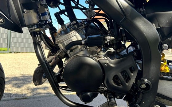 Gebrauchtmotorrad Rieju MRT 50 All Black - Bild 9 Gebrauchtmotorrad Rieju MRT 50 All Black - Bild 9