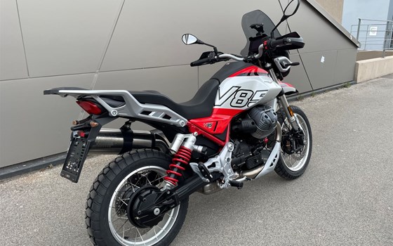 Gebrauchtmotorrad Moto Guzzi V85 TT - Bild 2