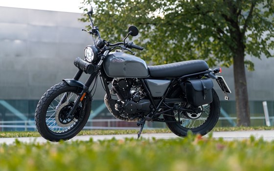 Gebrauchtmotorrad Brixton Cromwell 125 - Bild 1 Gebrauchtmotorrad Brixton Cromwell 125 - Bild 1