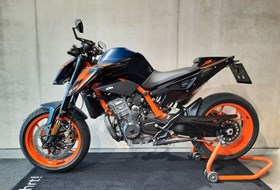 KTM 890 Duke R