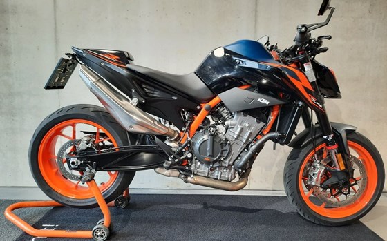 Gebrauchtmotorrad KTM 890 Duke R - Bild 2 Gebrauchtmotorrad KTM 890 Duke R - Bild 2