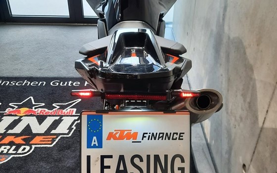 Gebrauchtmotorrad KTM 890 Duke R - Bild 6