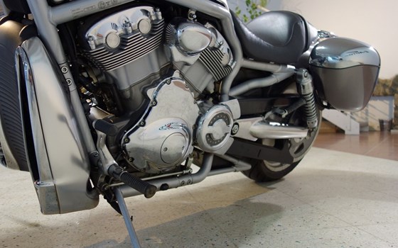Gebrauchtmotorrad Harley-Davidson V-Rod VRSCA - Bild 13 Gebrauchtmotorrad Harley-Davidson V-Rod VRSCA - Bild 13