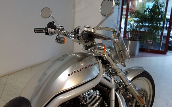 Gebrauchtmotorrad Harley-Davidson V-Rod VRSCA - Bild 16 Gebrauchtmotorrad Harley-Davidson V-Rod VRSCA - Bild 16