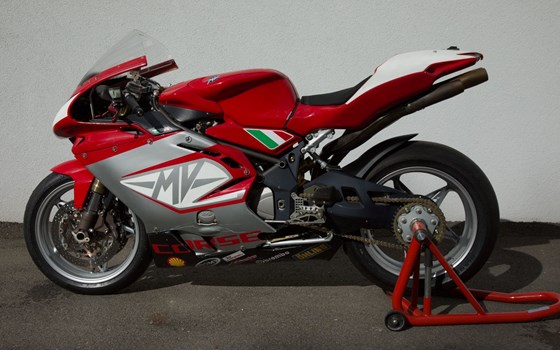 Gebrauchtmotorrad MV Agusta F4 1000 S - Bild 8 Gebrauchtmotorrad MV Agusta F4 1000 S - Bild 8