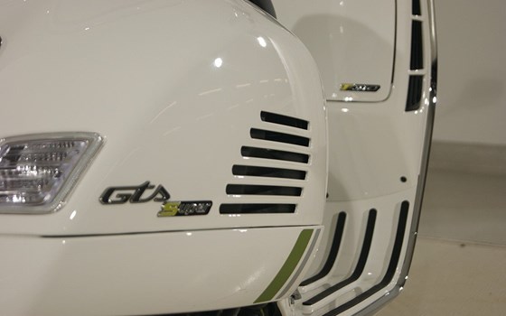 Neufahrzeug Vespa GTS 310 - Bild 5