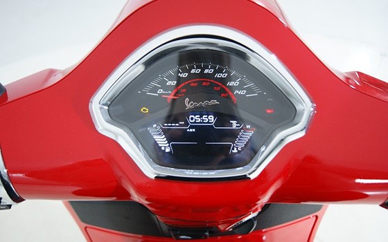 Neufahrzeug Vespa GTS 125 - Bild 10