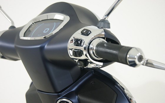 Neufahrzeug Vespa GTS 125 Supertech iGET - Bild 10 Neufahrzeug Vespa GTS 125 Supertech iGET - Bild 10