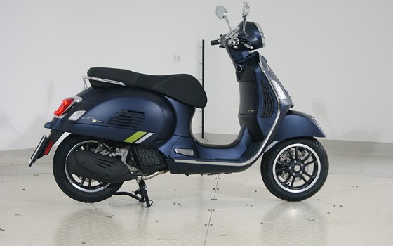 Neufahrzeug Vespa GTS 125 Supertech iGET - Bild 3 Neufahrzeug Vespa GTS 125 Supertech iGET - Bild 3
