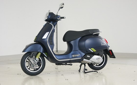 Neufahrzeug Vespa GTS 125 Supertech iGET - Bild 4 Neufahrzeug Vespa GTS 125 Supertech iGET - Bild 4