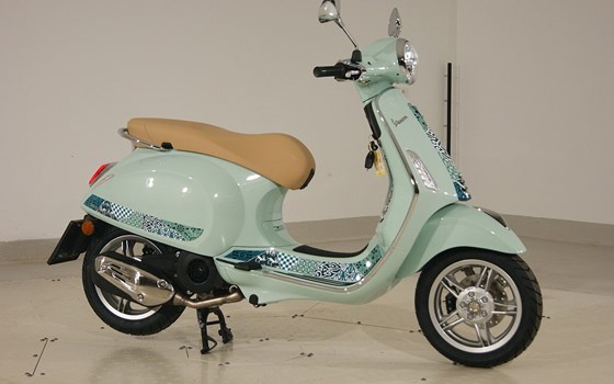 Neufahrzeug Vespa Primavera 125 Batik - Bild 2 Neufahrzeug Vespa Primavera 125 Batik - Bild 2