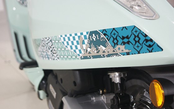 Neufahrzeug Vespa Primavera 125 Batik - Bild 6 Neufahrzeug Vespa Primavera 125 Batik - Bild 6