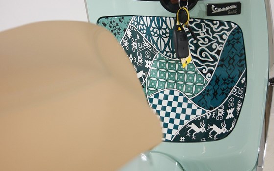 Neufahrzeug Vespa Primavera 125 Batik - Bild 8