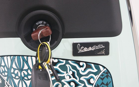 Neufahrzeug Vespa Primavera 125 Batik - Bild 9 Neufahrzeug Vespa Primavera 125 Batik - Bild 9