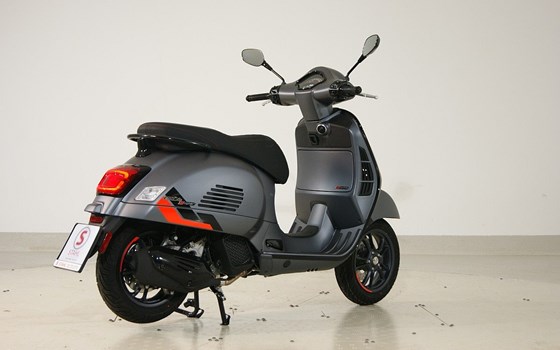 Neufahrzeug Vespa GTS 125 Super Sport - Bild 7 Neufahrzeug Vespa GTS 125 Super Sport - Bild 7