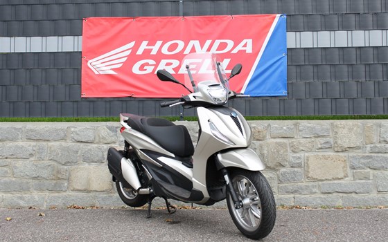 Gebrauchtmotorrad Piaggio Beverly 400 hpe - Bild 1 Gebrauchtmotorrad Piaggio Beverly 400 hpe - Bild 1