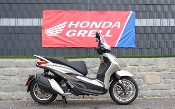 Gebrauchtmotorrad Piaggio Beverly 400 hpe - Bild 2 Gebrauchtmotorrad Piaggio Beverly 400 hpe - Bild 2