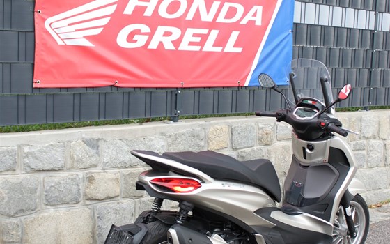 Gebrauchtmotorrad Piaggio Beverly 400 hpe - Bild 4 Gebrauchtmotorrad Piaggio Beverly 400 hpe - Bild 4