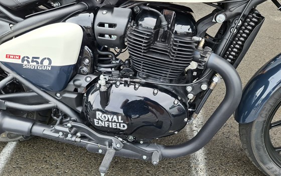 Gebrauchtmotorrad Royal Enfield Shotgun 650 - Bild 3 Gebrauchtmotorrad Royal Enfield Shotgun 650 - Bild 3