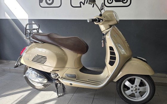 Gebrauchtmotorrad Vespa GTS 300 i.e. - Bild 2 Gebrauchtmotorrad Vespa GTS 300 i.e. - Bild 2