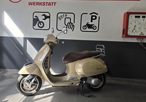 Vespa GTS 300 i.e.