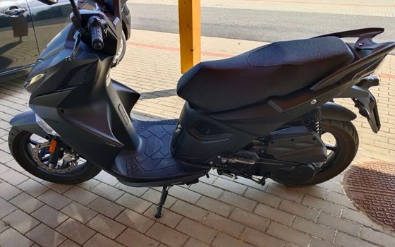 Gebrauchtmotorrad Kymco Super 8 R 50i - Bild 2 Gebrauchtmotorrad Kymco Super 8 R 50i - Bild 2